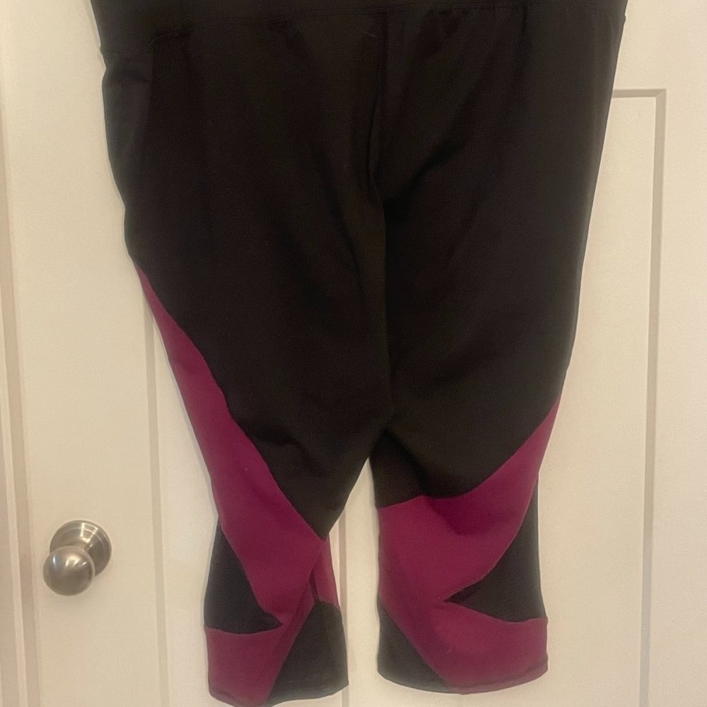 Lane Bryant Livi Active Capri Leggings Size 26/28